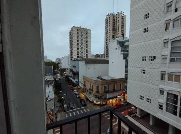 Departamento de 3 ambientes, Mar del Plata · Departamento en Alquiler Micro Centro. - Tres Ambientes con Dependencia.