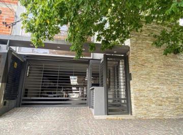 Departamento de 3 ambientes, Lomas de Zamora · Apto a Cto. Exc. Dpto. de 3 Amb. P. B C/cochera Bolivar 858 Lomas de Zamora
