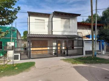 Casa · 170m² · 5 Ambientes · 1 Cochera · Casa en Venta en Libertad