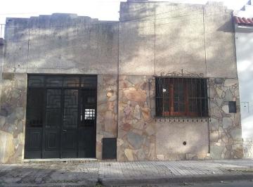 Casa de 6 ambientes, Rosario · Casa 3 Habitaciones con Cochera. Alquiler.