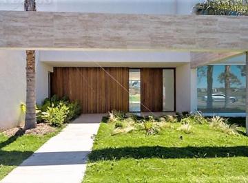 Casa de 10 ambientes, Tigre · Excelente Casa Moderna Al Lago