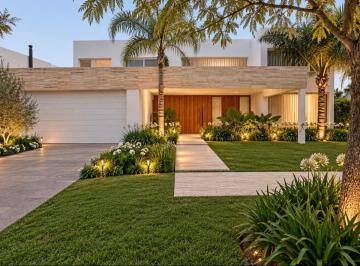 Casa de 10 ambientes, Tigre · Excelente Casa Moderna Al Lago