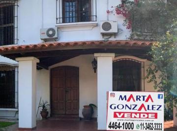 Casa · 250m² · 5 Ambientes · 8 Cocheras · Casa en Venta Villa Sarmiento