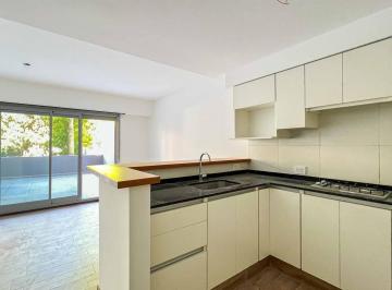 Imagen 1 - Departamento monoambiente con patio exclusivo, amplia cocina y excelente ubicación. Posibilidad de c - · Departamento Monoambiente con Patio Exclusivo, Amplia Cocina y Excelente Ubicación. Posibilidad de C