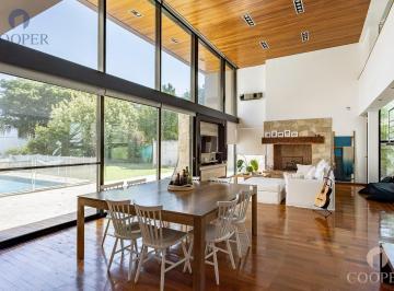 Casa de 4 ambientes, Córdoba · Casa de Categoría en Villa Belgrano