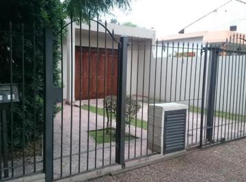 Casa · 200m² · 4 Ambientes · 2 Cocheras · Venta Casa Americana 4 Amb en Ituzaingo Norte