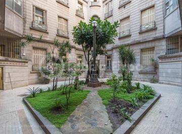 Departamento · 148m² · 7 Ambientes · Departamento Antiguo de Amplios Ambientes.