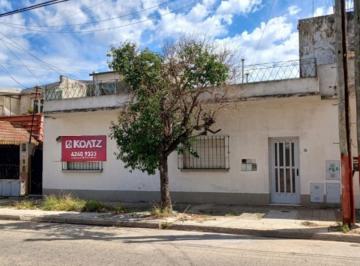 Casa · 100m² · 2 Ambientes · Venta en Block Unidades de 2 y 3 Amb. C/patio y Terraza