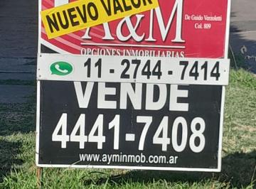 Casa de 3 ambientes, La Matanza · Casa en Venta en Villa Luzuriaga con Jardín