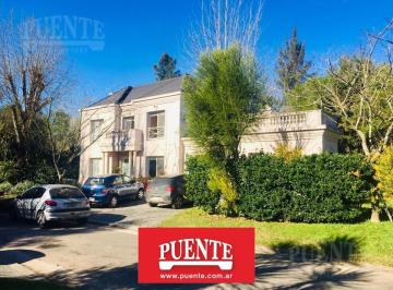 Casa · 300m² · 6 Ambientes · 1 Cochera · Casa - Venta - 4 Dorm. - Canning - Solar del Bosque - Financiada