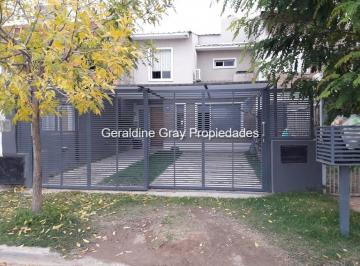 PH · 122m² · 4 Ambientes · 1 Cochera · Dúplex en Venta de 3 Dorm. en Rincón Lindo II en Cipolletti