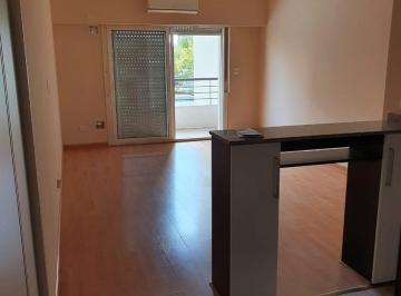 Departamento de 1 ambiente, Villa Urquiza · Depto Monoambiente C/ Balcón Al Contra - Frente, Excelente Estado.