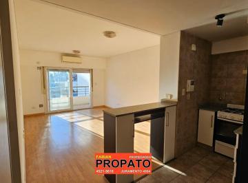 Departamento de 1 ambiente, Villa Urquiza · Depto Monoambiente C/ Balcón Al Contra - Frente, Excelente Estado.