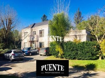 Casa · 225m² · 6 Ambientes · 7 Cocheras · Casa - Venta - 4 Dorm. - Canning - Solar del Bosque - Financiada