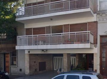 Departamento de 2 ambientes, Floresta · Departamento 2 Amb Totalmente Reciclado a Nuevo a 2 Cuadras de Rivadavia