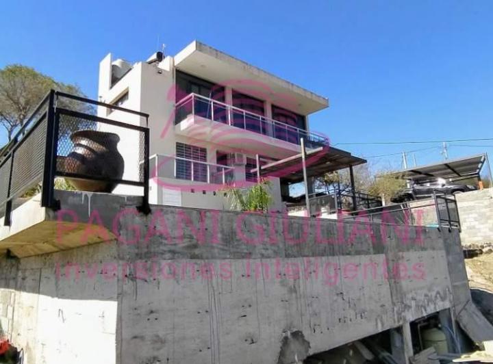 Casa · 220m² · 4 Ambientes
