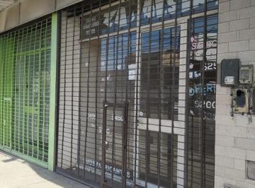 Local comercial · 566m² · 2 Ambientes · 1 Cochera · Venta Local con Vivienda y Deposito 522 m² Valentin Alsina