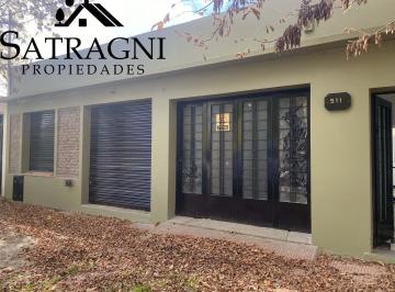 Casa · 187m² · 8 Ambientes · 1 Cochera · Venta Casa C/ Local Calle Pje Italia y Ruta 215 Brandsen