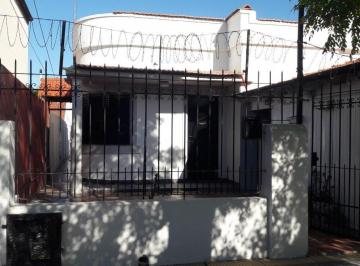 Departamento de 3 ambientes, Almirante Brown · Excelente Propiedad 3 Amb Al Frente a 350 m de Estacion, 150 m de Av Espora