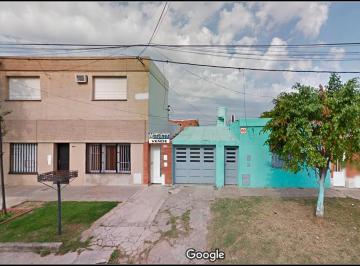 Casa · 69m² · 3 Ambientes · Larrea 2869 Casa Interna Unica 2 Dorm. C/terreno Libre