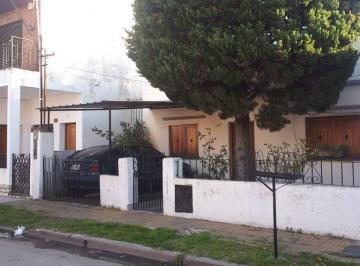 Casa de 3 ambientes, Lomas de Zamora · Oportunidad! Luminosa Casa Sobre Terreno Propio!