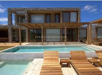 Foto1 · Casa de 4 Dormitories en Venta en Laguna State, Punta del Este.