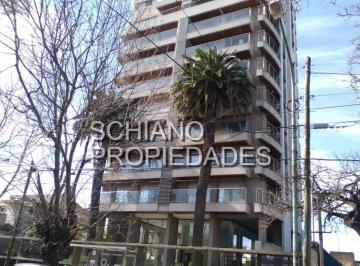 Departamento de 5 ambientes, Quilmes · Piso con Detalles de Categoria en Quilmes Residencial.