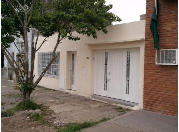 Casa · 120m² · 3 Ambientes · 1 Cochera · Tucuman 5248