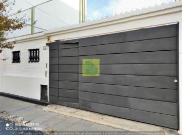 Casa de 4 ambientes, La Matanza · Casa en Venta en Ramos Mejia Sur