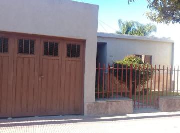 Casa · 208m² · 5 Ambientes · 1 Cochera · Venta Casa Más Duplex | Barrio Villa Azalais