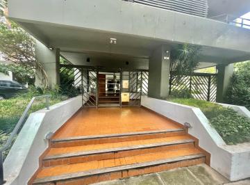 Departamento de 2 ambientes, San Isidro · Depto 2 Amb. en Venta (Centro de S. Isidro). Coch Cubierta. Baulera.