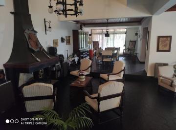 Casa · 560m² · 5 Ambientes · 2 Cocheras · Vende: Marcelo T. Alvear 600. Casa 4 Dorm + Consultorios