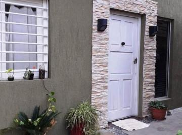 Casa · 90m² · 4 Ambientes · 3 Cocheras · Casa en PH 4 Ambientes en Ituzaingó Norte