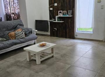 Casa · 90m² · 4 Ambientes · 3 Cocheras · Casa en PH 4 Ambientes en Ituzaingó Norte