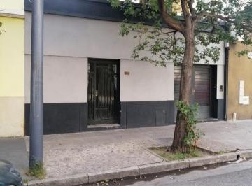 Casa · 187m² · 5 Ambientes · Córdoba - B°cofico - Lavalleja1400 - 2 Ptas. - 5amb. - Coch. - Patio - Parrilla - Sup. Cub. 187 m² - Terr. 208 m²