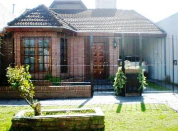 Casa · 120m² · 4 Ambientes · 1 Cochera · Chalet 4 Ambientes en Villa Ariza Ituzaingo