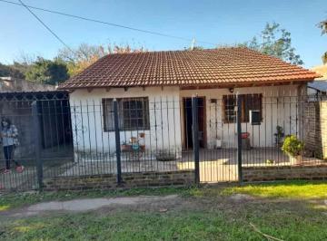 Casa · 85m² · 4 Ambientes · 1 Cochera · Casa en Venta en Libertad