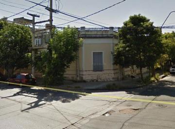 Casa · 150m² · 7 Ambientes · 1 Cochera · Venta Casona Esquina a Reciclar o Terreno Para Desarrollo Inmobiliario