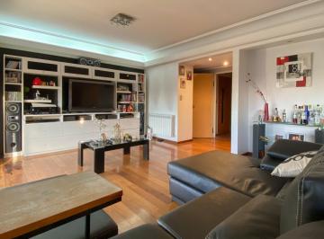 Departamento · 190m² · 5 Ambientes · 1 Cochera · Departamento en Venta en Lomas de Zamora Oeste 5 Ambientes con Cochera