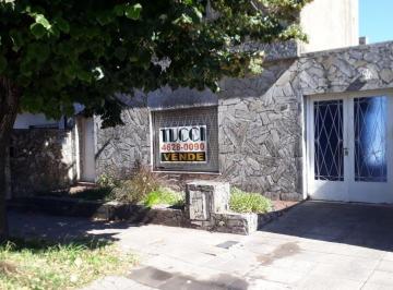 Casa · 150m² · 3 Ambientes · 1 Cochera · Casa y Depto. Ideal Para Dos Familias