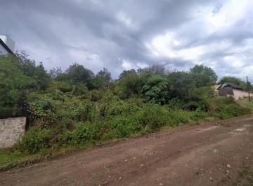 Terreno · 702m² · 1 Ambiente · Se Vende Excelente Lote en Parque Siquiman a m del Lago