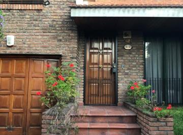 Casa de 6 ambientes, Lomas de Zamora · Hermoso Chalet en Zona Residencial en Temperley.