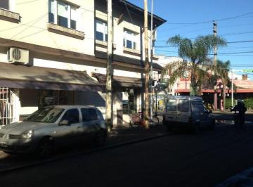 Oficina comercial · 449m² · 3 Oficinas + 4 Locales en Esquina Sobre Av