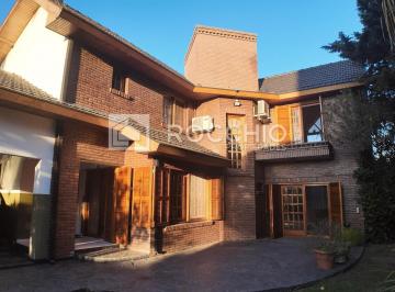 Casa · 281m² · 6 Ambientes · Casa en Venta 6 Ambientes J. L Suarez