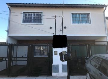 Casa · 80m² · 3 Ambientes · 1 Cochera · Dúplex a La Venta de 3 Ambientes Apto Credito en Jose C Paz