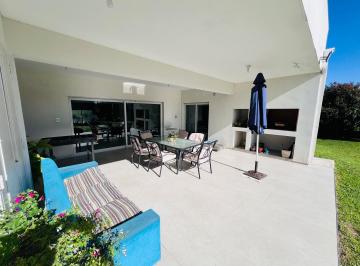 Casa · 350m² · 4 Ambientes · 4 Cocheras · Green Ville 1 Casa en Venta