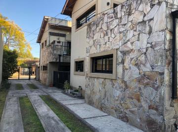 Casa · 85m² · 3 Ambientes · 1 Cochera · Adrogue Venta Duplex 2 Dorm Jardin Nuevo Valor