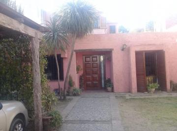 Casa de 8 ambientes, Córdoba · B° Ipona Venta Casa a m Quality, Utn, Ciudad Univ 4 Dorm 2 B Escritura