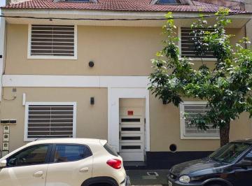PH de 2 ambientes, Villa Devoto · Venta:villa Devoto, (Retazado - Nuevo Valor) PH 2 1/2 Amb. S/ Expensas. C/tza. Propia.
