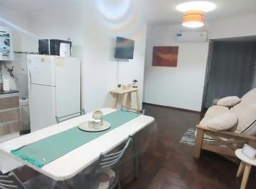 Departamento de 1 ambiente, Córdoba · Departamento Amplio y Cómodo Zona Centro